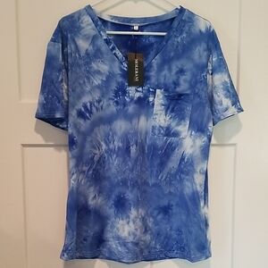 Blue Tie-Dye V-Neck Women's Short Sleeve Top Size Large NWT